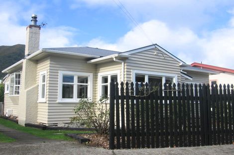 Photo of property in 7 Hinemoa Street, Waiwhetu, Lower Hutt, 5010