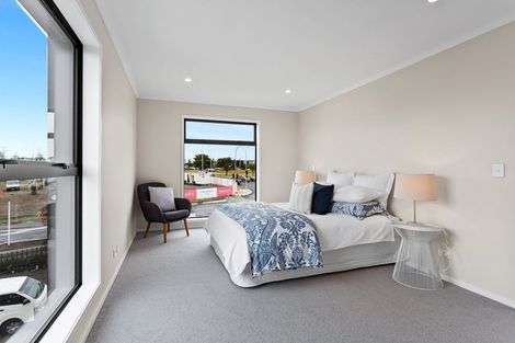 Photo of property in 10/2 Rangitamiro Place, Hobsonville, Auckland, 0616