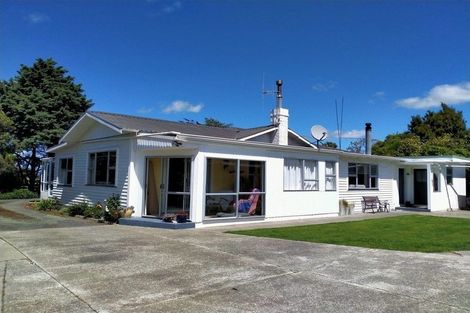 Photo of property in 233 Aorangi Road, Aorangi, Feilding, 4775