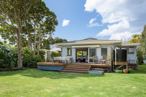 Photo of property in 153 Ocean Beach Road, Tairua, 3508