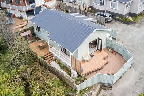 Photo of property in 12a Kahutea Terrace, Titahi Bay, Porirua, 5022