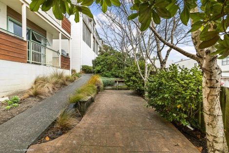 Photo of property in 28/8 Girton Terrace, Mount Cook, Wellington, 6021