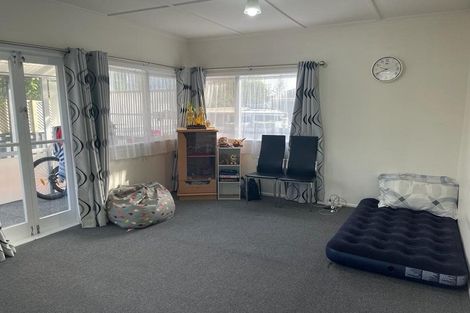 Photo of property in 11b Inver Street, Glen Eden, Auckland, 0602