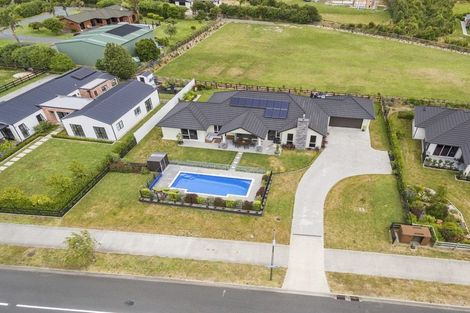 Photo of property in 13 Alan Livingston Drive, Cambridge, 3434