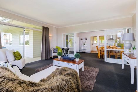 Photo of property in 12 Lewis Road, Pakuranga, Auckland, 2010