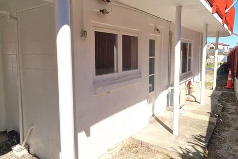 Photo of property in 25 Blacklock Avenue, Henderson, Auckland, 0612