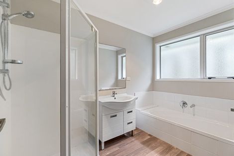 Photo of property in 15 Manuka Road, Huntly, 3700