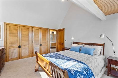 Photo of property in 2 The Cliffs, Britannia Heights, Nelson, 7010