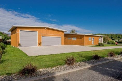 Photo of property in 7 Kilsby Place, Levin, 5510