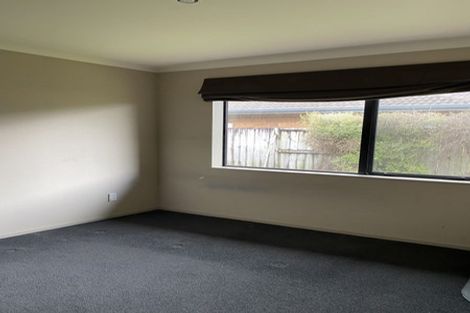 Photo of property in 15 Camberley Way, Huntington, Hamilton, 3210