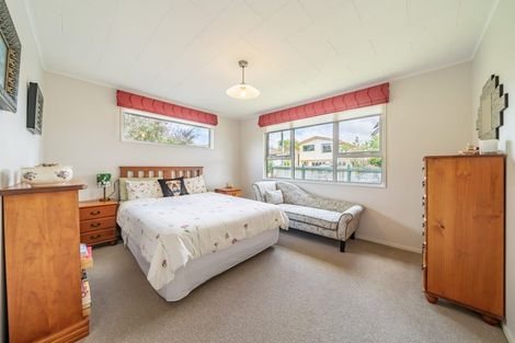 Photo of property in 6 Langwell Place, Papakowhai, Porirua, 5024