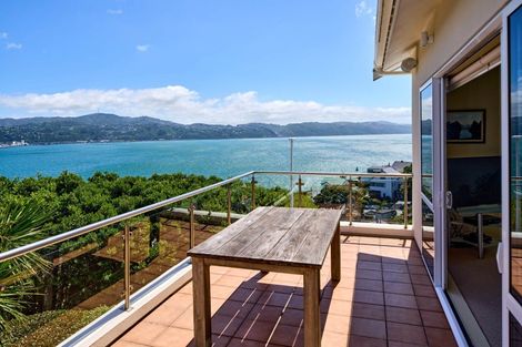Photo of property in 14 The Crescent, Roseneath, Wellington, 6011