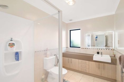 Photo of property in 35 Amaretto Avenue, Flat Bush, Auckland, 2019