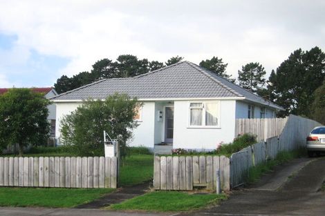 Photo of property in 19 Middlemore Crescent, Papatoetoe, Auckland, 2025