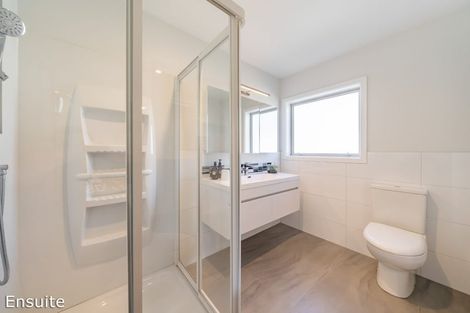 Photo of property in 9a Marlborough Street, Silverstream, Upper Hutt, 5019