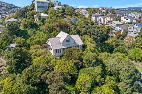 Photo of property in 5 Busaco Road, Hataitai, Wellington, 6021