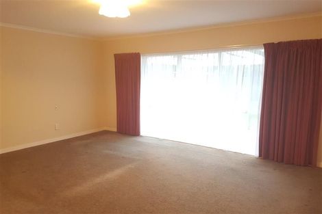 Photo of property in 4 Royal Oak Drive, Kelvin Grove, Palmerston North, 4414