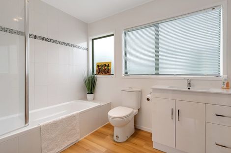 Photo of property in 8 Inca Place, Snells Beach, 0920