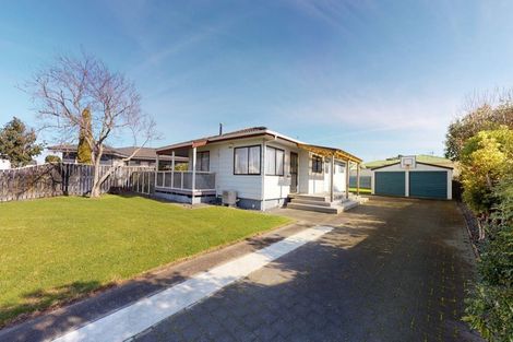 Photo of property in 14 Sheffield Place, Springvale, Whanganui, 4501