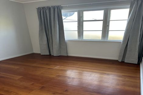 Photo of property in 90 Stokes Valley Road, Stokes Valley, Lower Hutt, 5019