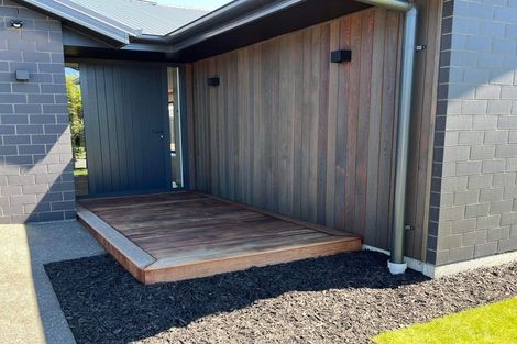 Photo of property in 10 Pierce Street, Marshland, Christchurch, 8083