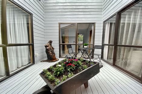 Photo of property in 91 Wiseley Road, West Harbour, Auckland, 0618