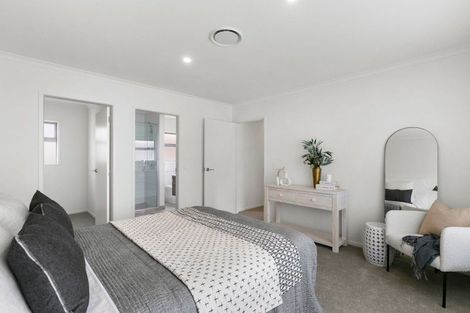 Photo of property in 15 Bulkeley Terrace, New Plymouth, 4310