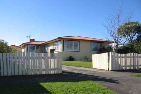 Photo of property in 10 Rennie Avenue, Milson, Palmerston North, 4414