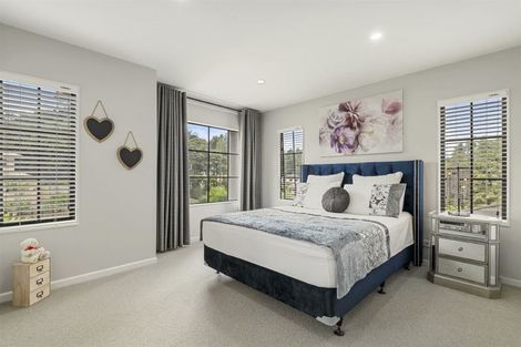 Photo of property in 6 Fairchild Avenue, Goodwood Heights, Auckland, 2105