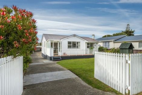 Photo of property in 71 Te Pene Avenue, Titahi Bay, Porirua, 5022