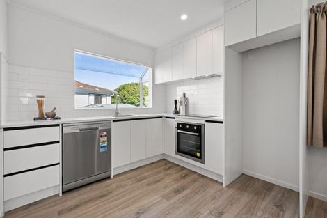 Photo of property in 1/5 Myna Place, Weymouth, Auckland, 2103