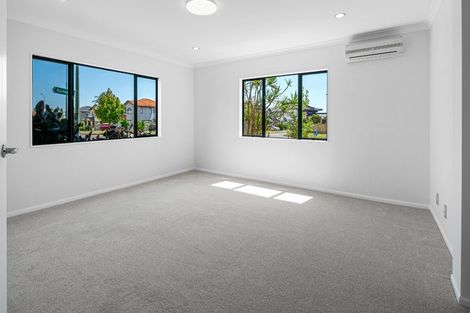 Photo of property in 35 Kestev Drive, Flat Bush, Auckland, 2016