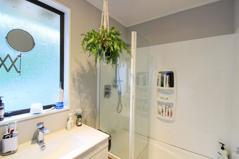 Photo of property in 32 Owhiti Street, Titahi Bay, Porirua, 5022