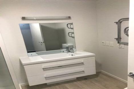 Photo of property in Pirie Street Townhouses, 22/35 Pirie Street, Mount Victoria, Wellington, 6011