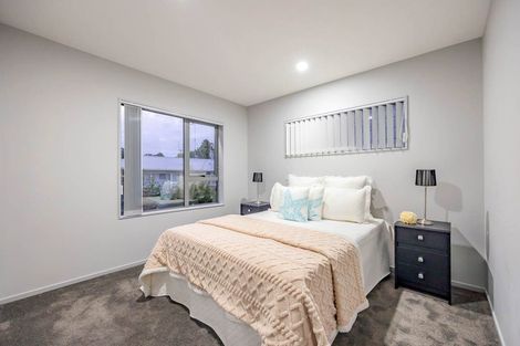 Photo of property in 7d La Trobe Street, Pakuranga Heights, Auckland, 2010