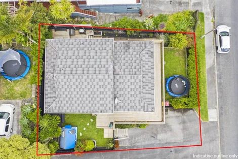Photo of property in 1/111 Spinella Drive, Bayview, Auckland, 0629