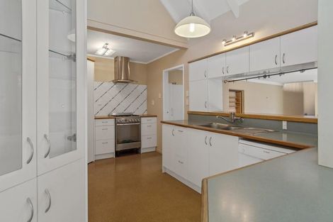 Photo of property in 10 Pamir Place, Welcome Bay, Tauranga, 3112