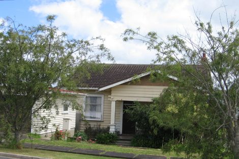 Photo of property in 16 Palmerston Road, Birkenhead, Auckland, 0626