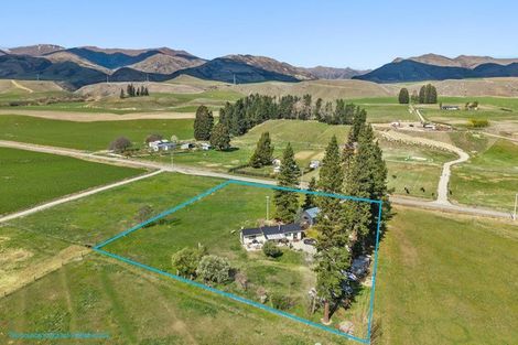 Photo of property in 541 Ardgour Road, Tarras, Cromwell, 9383