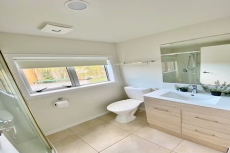 Photo of property in 67 Ravenwood Drive, Forrest Hill, Auckland, 0620