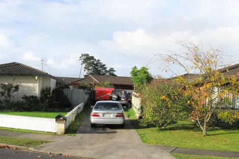 Photo of property in 3/15 Bernie Edwards Place, Botany Downs, Auckland, 2010
