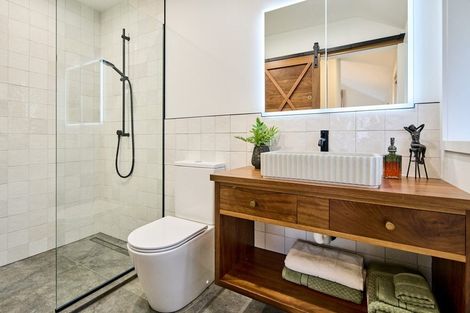 Photo of property in 37 Forres Street, Seatoun, Wellington, 6022