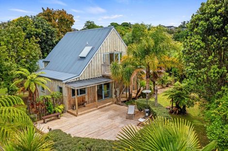 Photo of property in 2 Grasmere Way, Bethlehem, Tauranga, 3110