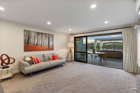 Photo of property in 19 Turutu Place, Long Bay, Auckland, 0630