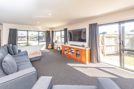 Photo of property in 24 Poynter Place, Gonville, Whanganui, 4501