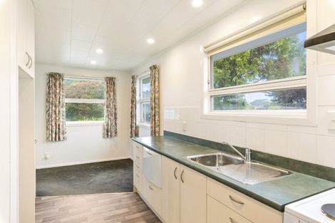 Photo of property in 84 Donovan Road, Paraparaumu Beach, Paraparaumu, 5032