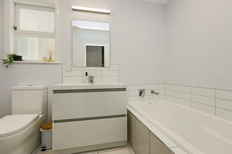 Photo of property in 19 Davidson Avenue, Pirimai, Napier, 4112