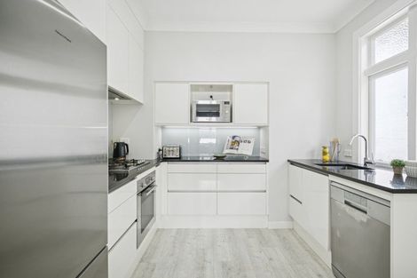Photo of property in 468 Evans Bay Parade, Hataitai, Wellington, 6021