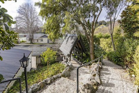 Photo of property in 14 Valley Road, Cashmere, Christchurch, 8022