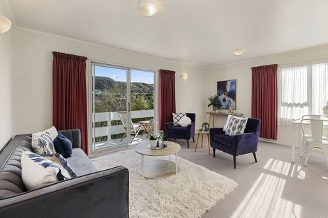 Photo of property in 11a Florio Terrace, Tawa, Wellington, 5028